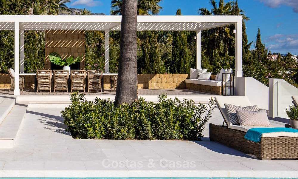 Espectacular villa de lujo totalmente reformada con vistas al mar en venta, primera línea de golf, Nueva Andalucía, Marbella 8652