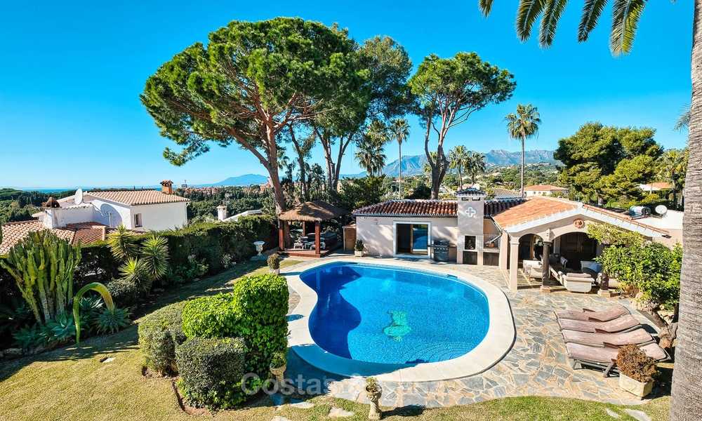 Acogedora villa de estilo tradicional con vistas al mar en venta, lista para ser habitada - Elviria, Este de Marbella 8864