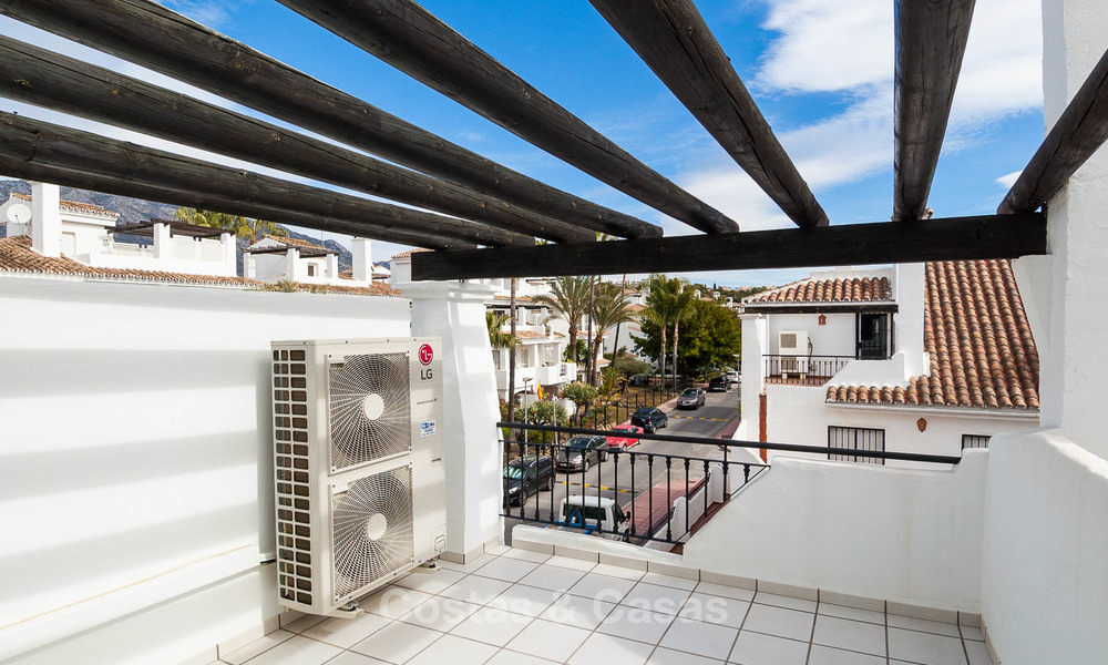 Ideal casa de pueblo familiar renovada en venta, situada en Nueva Andalucia, Marbella, a poca distancia de Puerto Banús 8715
