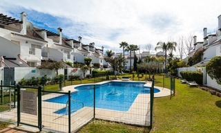 Ideal casa de pueblo familiar renovada en venta, situada en Nueva Andalucia, Marbella, a poca distancia de Puerto Banús 8728 