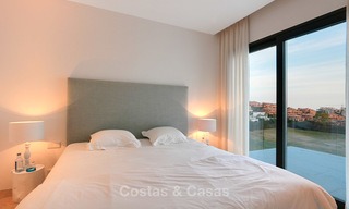 Una oportunidad excepcional. Impresionante villa de lujo contemporánea con impresionantes vistas al mar en venta, buscada ubicación, lista para mudarse - Benahavis , Marbella 9328 