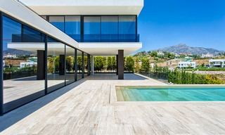 Villa de lujo contemporánea única y de gama alta en el Valle del Golf de Nueva Andalucía, Marbella. 9300 