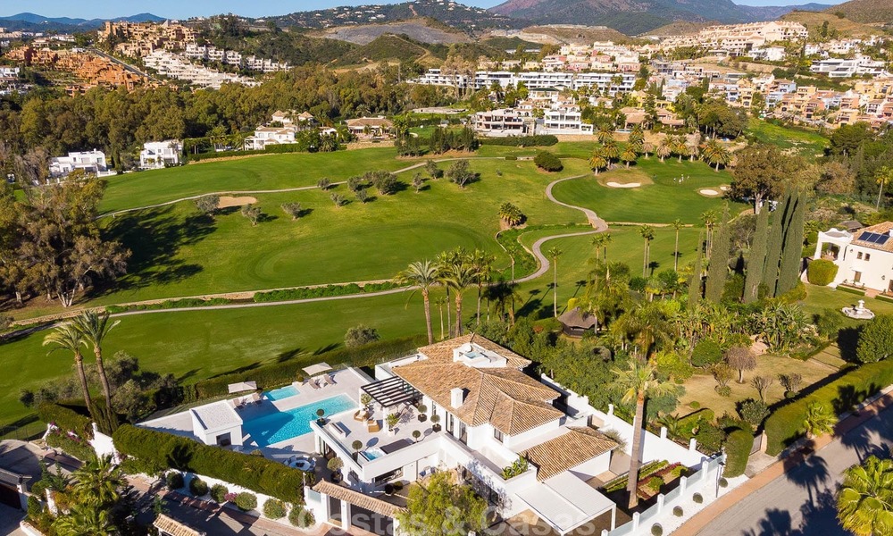 Prestigiosa villa de lujo reformada en venta, primera línea de golf, Nueva Andalucía, Marbella 9421
