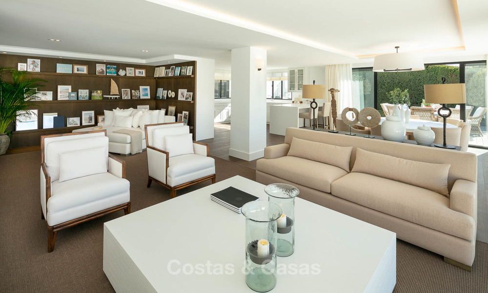 Prestigiosa villa de lujo reformada en venta, primera línea de golf, Nueva Andalucía, Marbella 9434