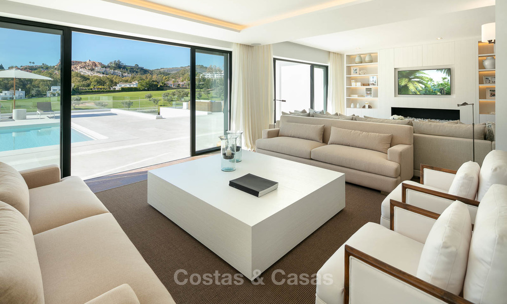Prestigiosa villa de lujo reformada en venta, primera línea de golf, Nueva Andalucía, Marbella 9435