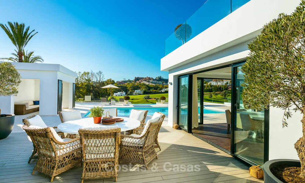 Prestigiosa villa de lujo reformada en venta, primera línea de golf, Nueva Andalucía, Marbella 9445