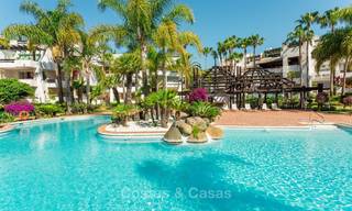 Magnífico apartamento de lujo en planta baja en venta, Marina Puente Romano - Milla de Oro - Marbella 9672 