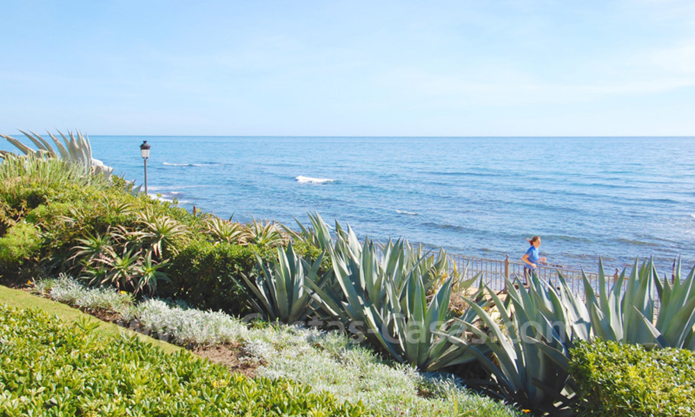 Magnífico apartamento de lujo en planta baja en venta, Marina Puente Romano - Milla de Oro - Marbella 9659