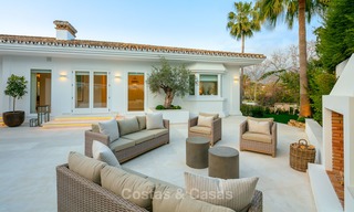 Magnífica villa de lujo reformada en venta, primera línea de golf - La Brisas - Nueva Andalucia - Marbella 9625 