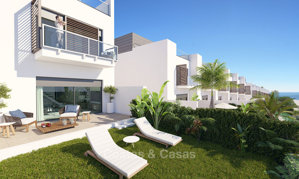 Atractivas y económicas casas adosadas nuevas con impresionantes vistas al mar en venta - Sotogrande - Costa del Sol 9873