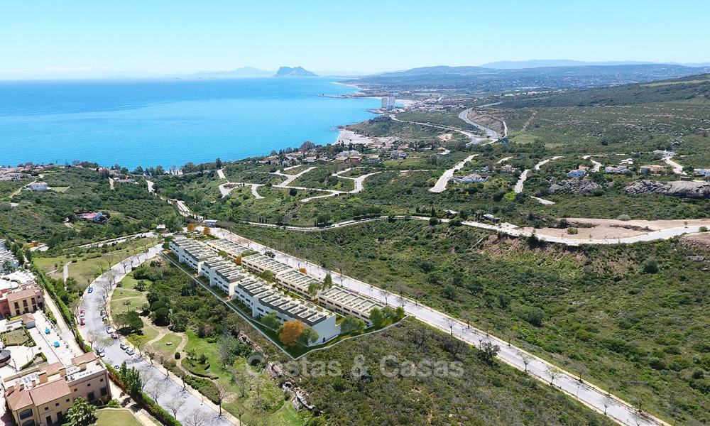 Atractivas y económicas casas adosadas nuevas con impresionantes vistas al mar en venta - Sotogrande - Costa del Sol 9876