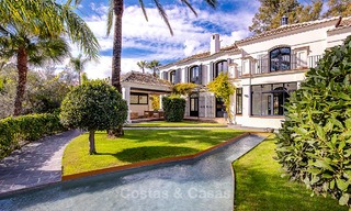 Villa palaciega de estilo mediterráneo en venta en una prestigiosa zona residencial junto a la playa, Guadalmina Baja, Marbella. 9972 