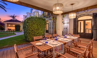 Villa palaciega de estilo mediterráneo en venta en una prestigiosa zona residencial junto a la playa, Guadalmina Baja, Marbella. 9975 