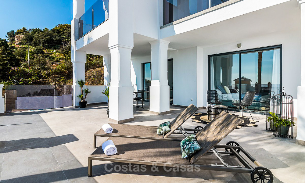 Amplios y modernos apartamentos de lujo en un nuevo complejo de wellness en venta, con vistas al mar, Manilva - Costa del Sol. 10110