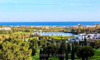 Villa de lujo contemporánea a estrenar con vistas panorámicas al mar en venta, en un exclusivo resort de golf en Benahavis - Marbella 10095 