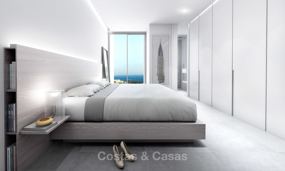 Villa de lujo contemporánea a estrenar con vistas panorámicas al mar en venta, en un exclusivo resort de golf en Benahavis - Marbella 10102