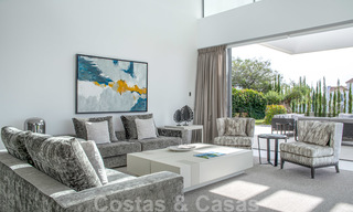 Villa de lujo contemporánea a estrenar con vistas panorámicas al mar en venta, en un exclusivo resort de golf en Benahavis - Marbella 26515 