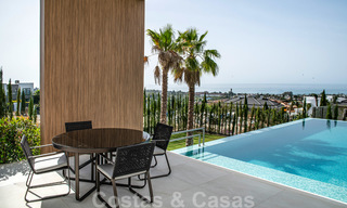 Villa de lujo contemporánea a estrenar con vistas panorámicas al mar en venta, en un exclusivo resort de golf en Benahavis - Marbella 26522 