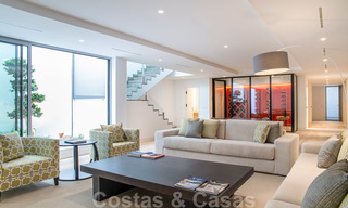 Villa de lujo contemporánea a estrenar con vistas panorámicas al mar en venta, en un exclusivo resort de golf en Benahavis - Marbella 26532 