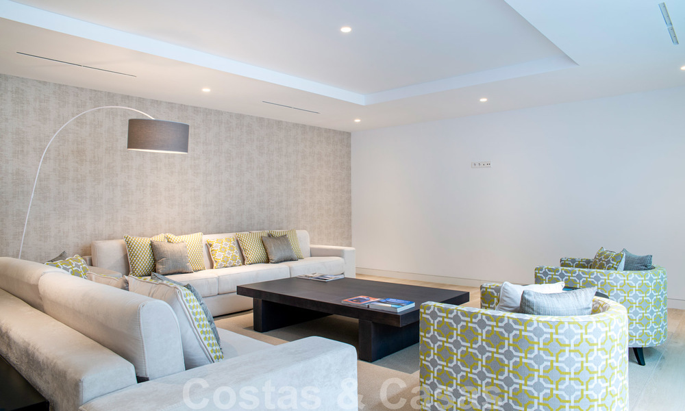 Villa de lujo contemporánea a estrenar con vistas panorámicas al mar en venta, en un exclusivo resort de golf en Benahavis - Marbella 26533