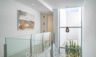 Villa de lujo contemporánea a estrenar con vistas panorámicas al mar en venta, en un exclusivo resort de golf en Benahavis - Marbella 26536 