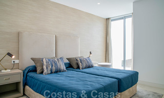 Villa de lujo contemporánea a estrenar con vistas panorámicas al mar en venta, en un exclusivo resort de golf en Benahavis - Marbella 26537 
