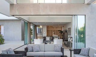 Villa de lujo contemporánea a estrenar con vistas panorámicas al mar en venta, en un exclusivo resort de golf en Benahavis - Marbella 26543 