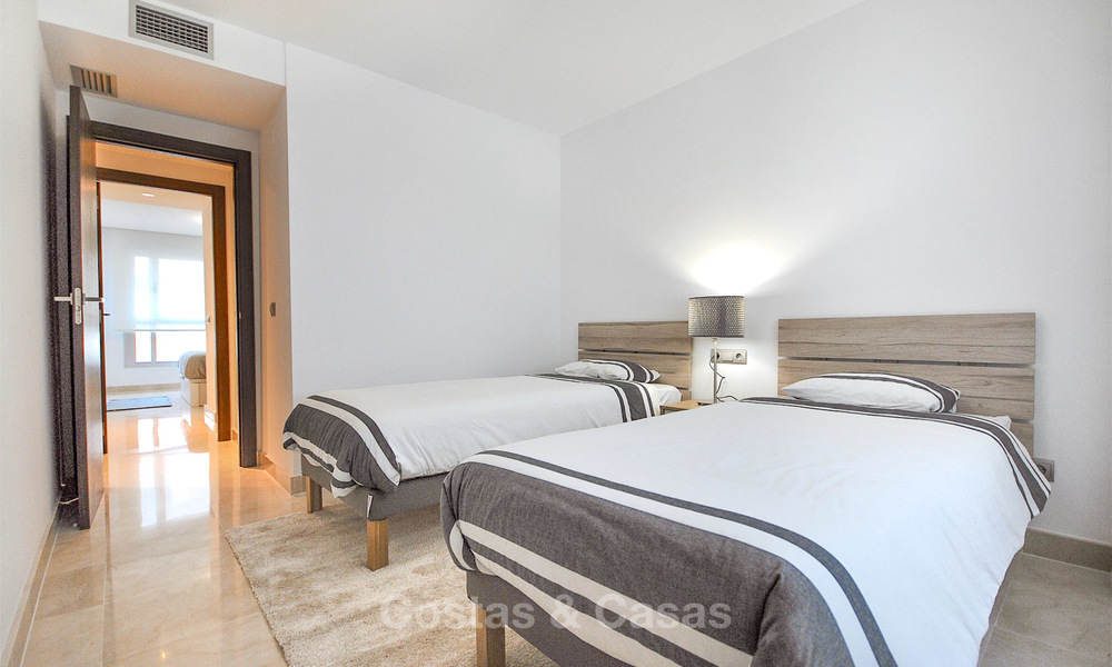 Se vende moderno apartamento junto a la playa, muy cerca del centro de la ciudad - San Pedro - Marbella 10329
