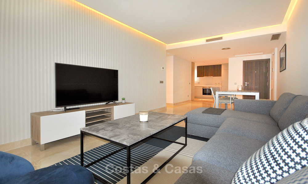Se vende moderno apartamento junto a la playa, muy cerca del centro de la ciudad - San Pedro - Marbella 10334