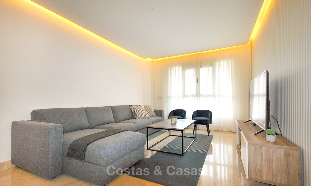 Se vende moderno apartamento junto a la playa, muy cerca del centro de la ciudad - San Pedro - Marbella 10339
