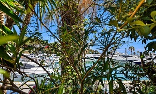 Encantador apartamento dúplex en planta baja muy espacioso en venta, primera línea de playa – Cabopino - Este de Marbella 10251 