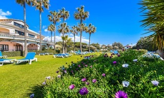 Encantador apartamento dúplex en planta baja muy espacioso en venta, primera línea de playa – Cabopino - Este de Marbella 10265 
