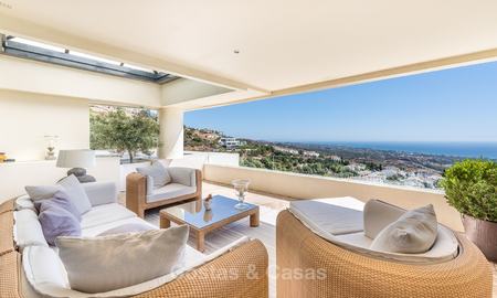 Impresionante y lujoso ático moderno con vistas panorámicas al mar en venta, Marbella Este - Marbella 10292