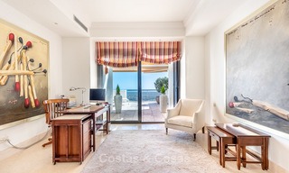 Impresionante y lujoso ático moderno con vistas panorámicas al mar en venta, Marbella Este - Marbella 10293 