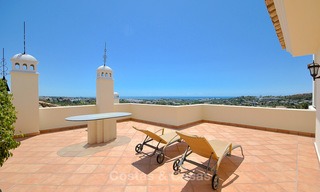 Espectacular ático moderno con vistas panorámicas al mar en venta - Nueva Andalucía - Marbella 10342 