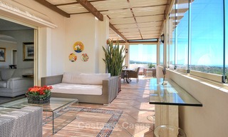 Espectacular ático moderno con vistas panorámicas al mar en venta - Nueva Andalucía - Marbella 10360 
