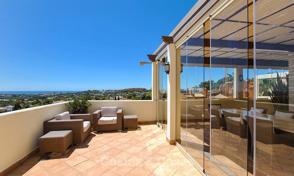 Espectacular ático moderno con vistas panorámicas al mar en venta - Nueva Andalucía - Marbella 10365