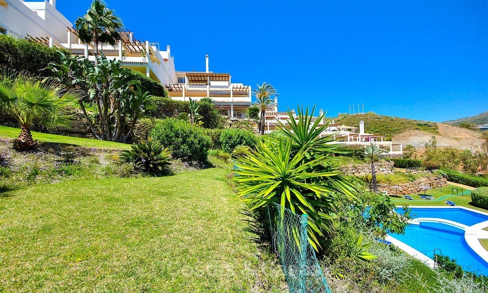 Espectacular ático moderno con vistas panorámicas al mar en venta - Nueva Andalucía - Marbella 10376