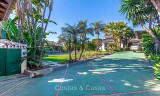 Villa de estilo andaluz en una exclusiva urbanización de golf en venta, muy cerca de las instalaciones - Valle del Golf - Nueva Andalucía - Marbella 10491 
