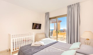 Ático de lujo con vistas panorámicas al mar y a la montaña en venta en Benahavis - Marbella 10526 