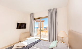 Ático de lujo con vistas panorámicas al mar y a la montaña en venta en Benahavis - Marbella 10531 