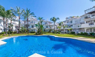 Casa de pueblo reformada en una urbanización popular en venta, a poca distancia de la playa y Puerto Banús - Nueva Andalucia - Marbella 10601 