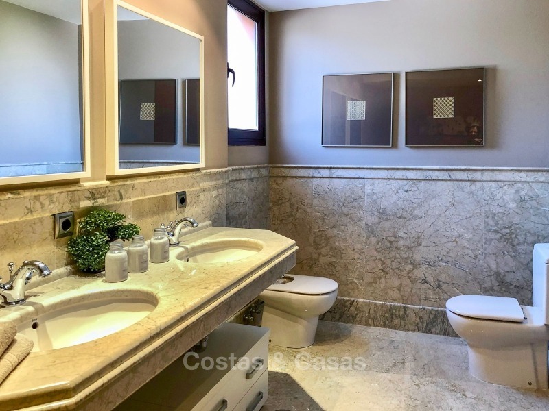 Oportunidad: apartamento de calidad en venta a un precio atractivo, en un complejo de lujo frente al mar - San Pedro - Marbella 10725 