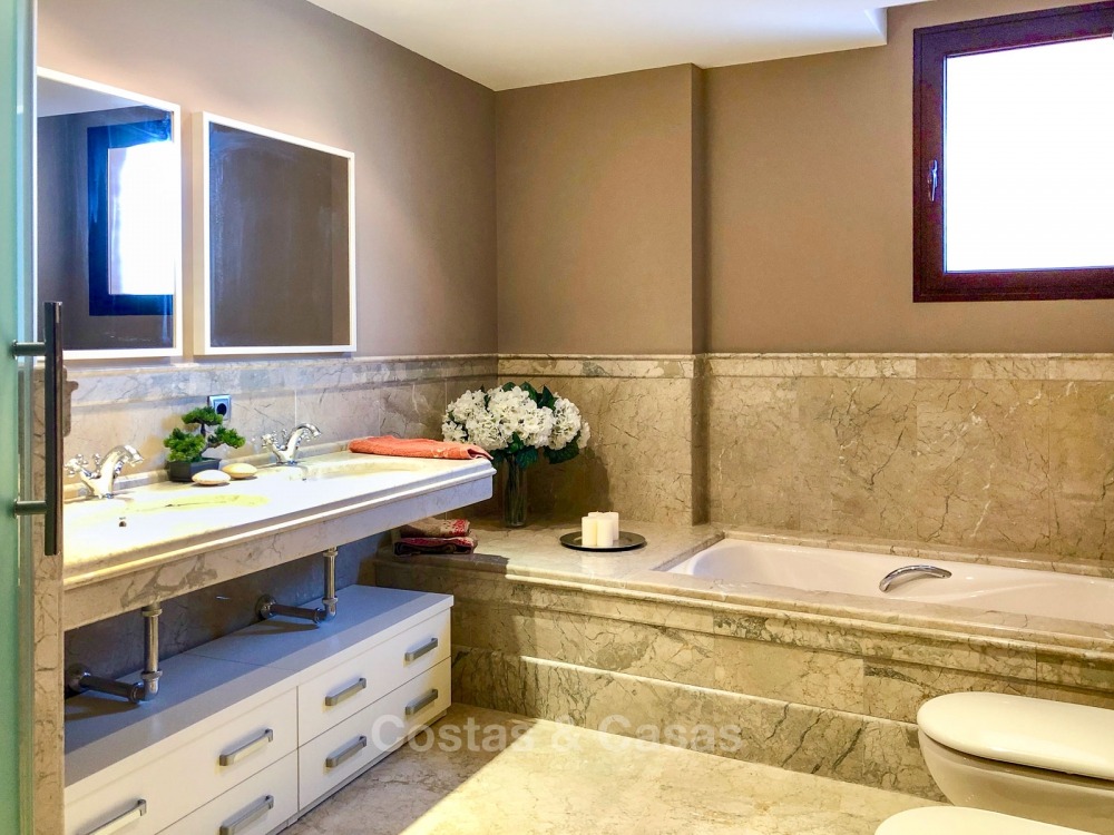 Oportunidad: apartamento de calidad en venta a un precio atractivo, en un complejo de lujo frente al mar - San Pedro - Marbella 10728