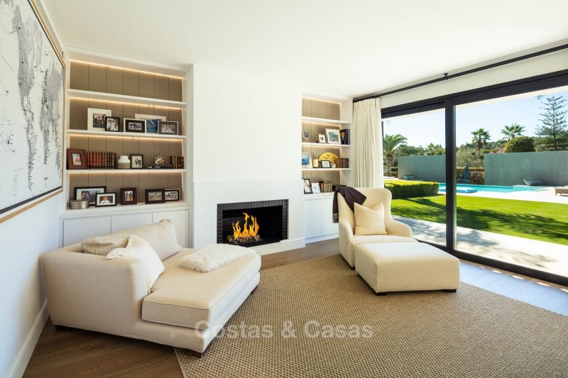 Villa palaciega en primera línea de golf en venta en Las Brisas Golf - Nueva Andalucia - Marbella 10882 