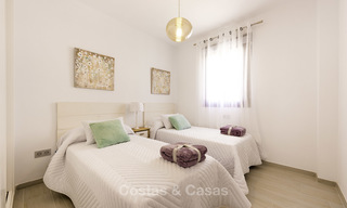 Nuevos y modernos apartamentos en la playa, listos para entrar a vivir en Estepona Oeste 17103 