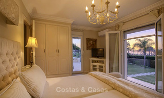 Se vende villa de lujo con estilo contemporáneo junto a la playa, entre Estepona y Marbella 11656 