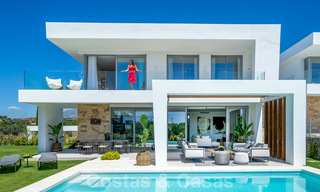 Exclusivas villas de golf contemporáneas con impresionantes vistas al mar en venta - Este de Marbella 26706 