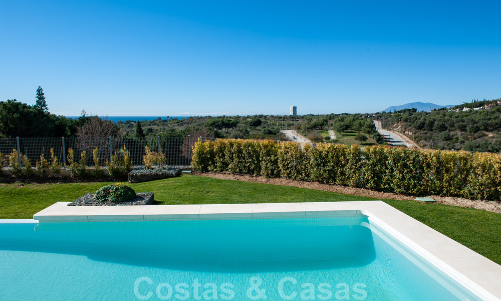 Exclusivas villas de golf contemporáneas con impresionantes vistas al mar en venta - Este de Marbella 39136