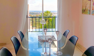 Casa adosada y un ático en venta con vista al mar en Marbella - Benahavis 29308 